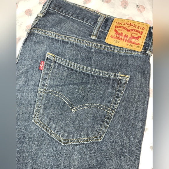 Levi's relaxed straight jeans, men's 40x32. - Picture 8 of 10